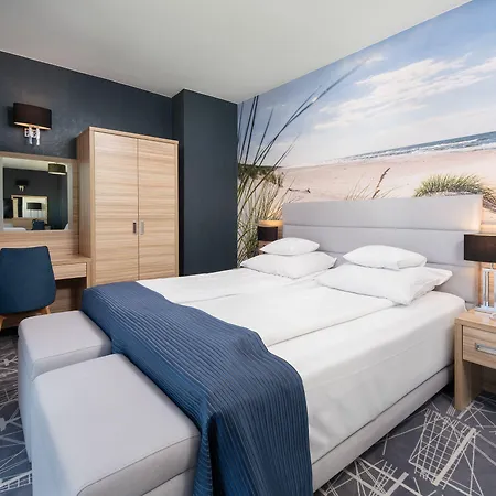 Restauracja Faleza 3* Jastrzębia Góra