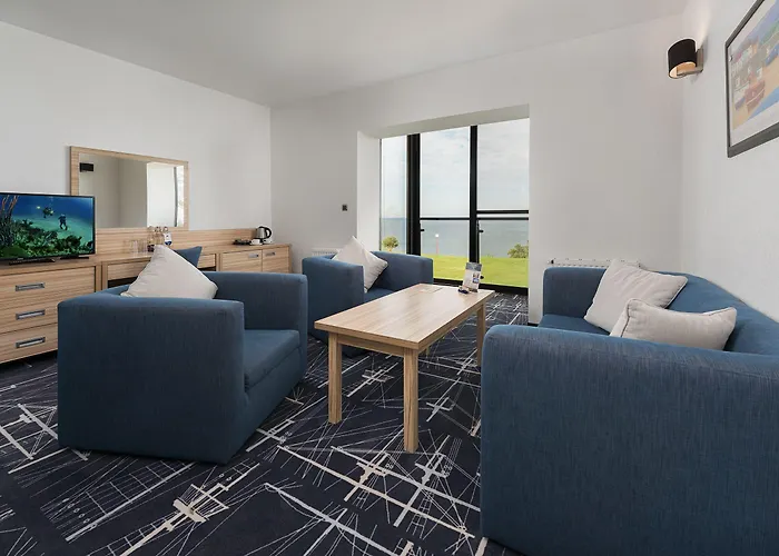 Faleza - Z Widokiem Na Morze 3*