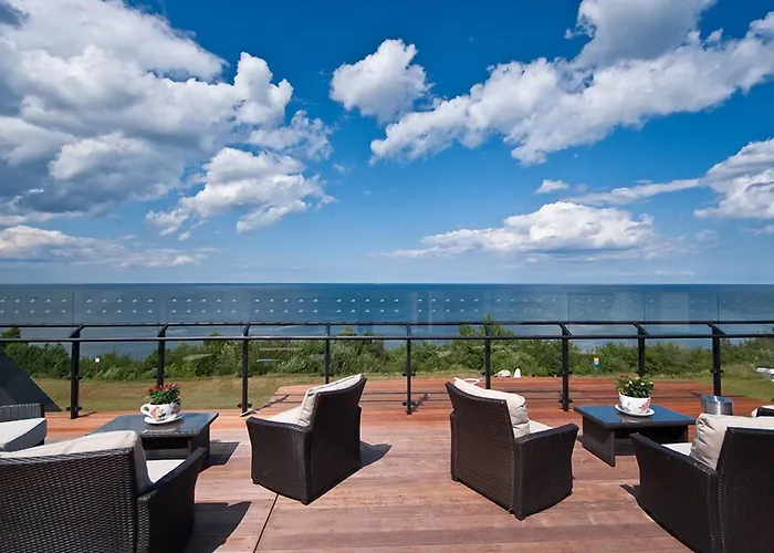 Faleza - Z Widokiem Na Morze