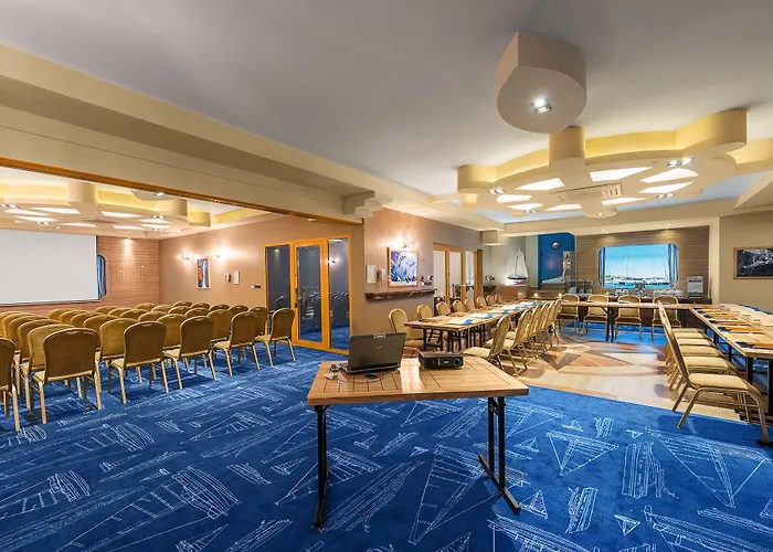 Hotel Faleza - Z Widokiem Na Morze 3*