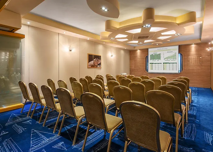 Faleza - Z Widokiem Na Morze 3*